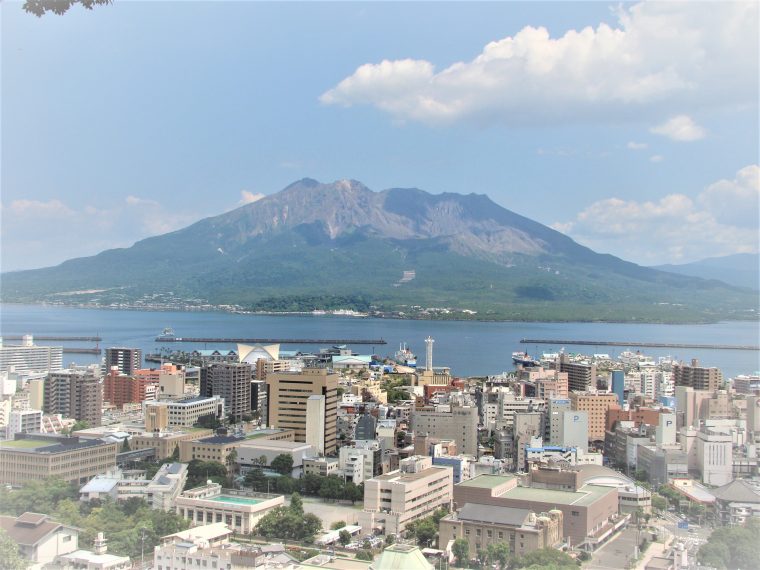 城山から望む鹿児島市内と桜島